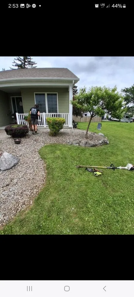 Professional garden landscaping in Syracuse, NY - Fazs Property Maintenance