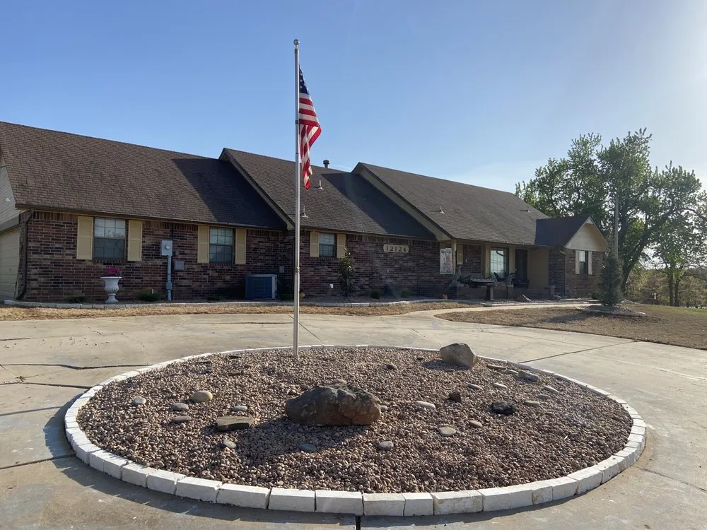 Trusted yard cleanup service experts serving Moore, OK - Fco Great Landscaping