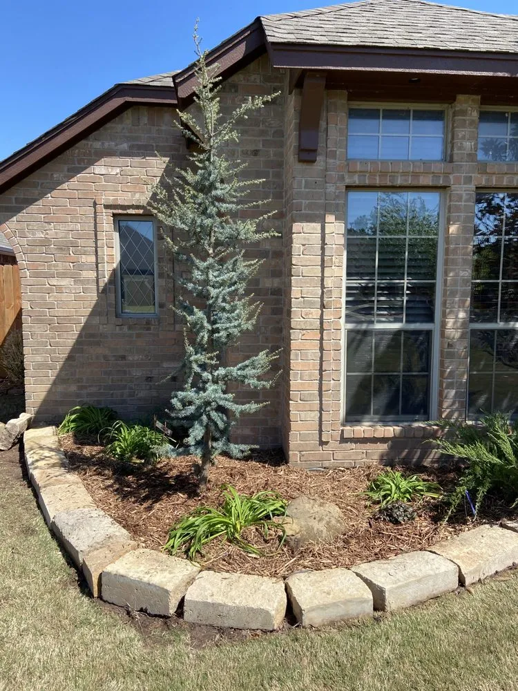 Custom lawn mowing service in Moore, OK - Fco Great Landscaping