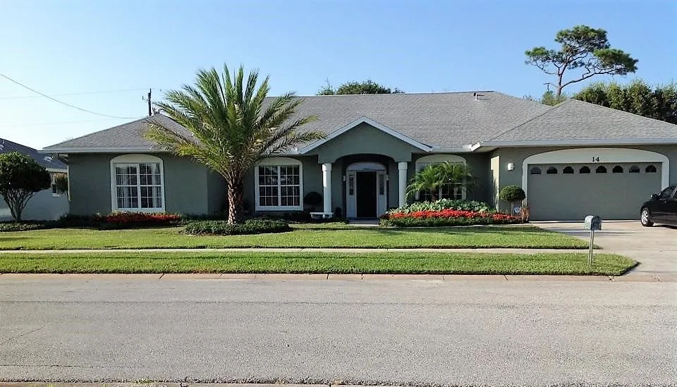 Local landscaping services for homes in Ormond Beach, FL by Feathercut Nursery & Design