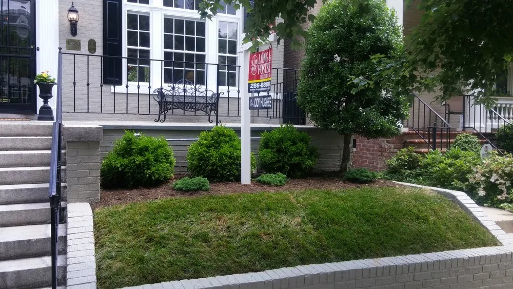 Local residential landscaping experts serving Richmond, VA - Feather'd Touch