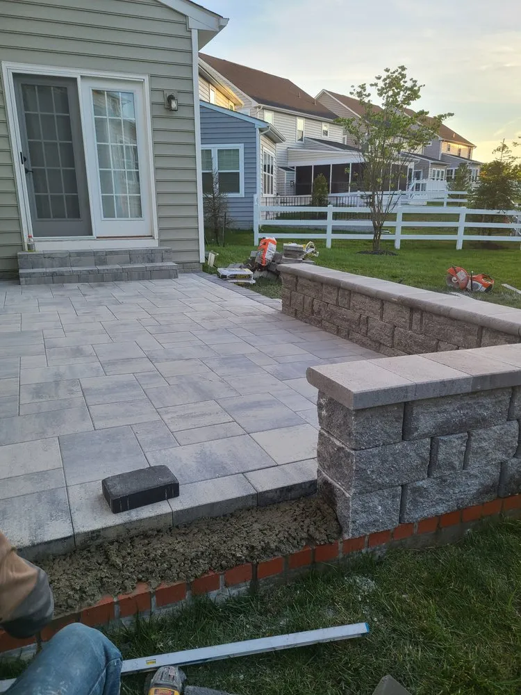 Top-rated residential landscaping for year-round maintenance in Silver Spring, MD by Feliciano Gonzalez