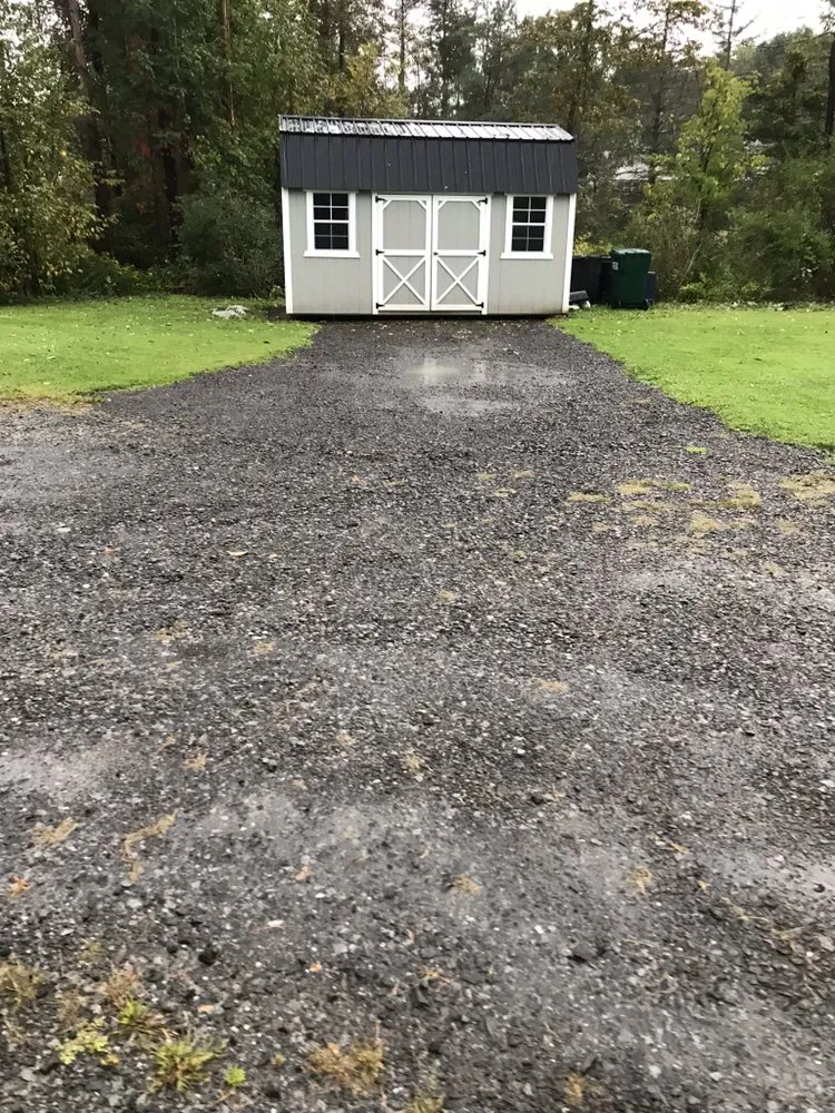 Reliable yard maintenance with custom design across Syracuse, NY - Feliciano Landscape