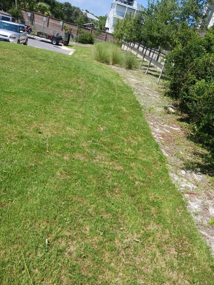 Local lawn care service for beautiful yards in DeFuniak Springs, FL by Felipe Lopez Lanscaping