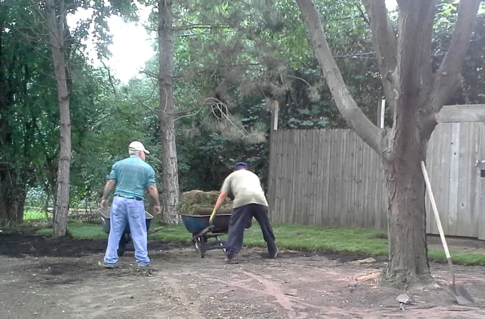 Custom landscape design experts serving Detroit, MI - Felipe's Complete Lawn Maintenance Service