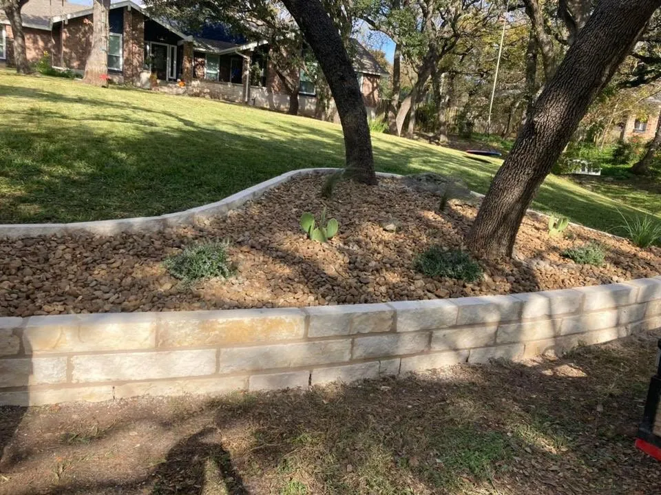 Reliable landscaping services experts serving Taylor, TX - Felipe’s Landscape & Masonry