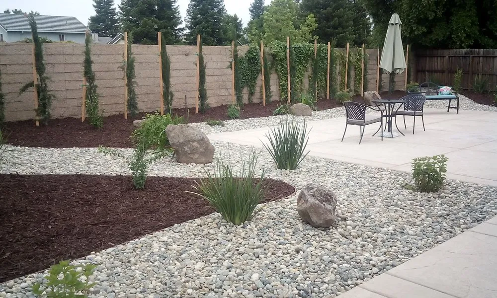 Professional landscape design for homes in North Highlands, CA by Felipes Landscaping & Maintenance