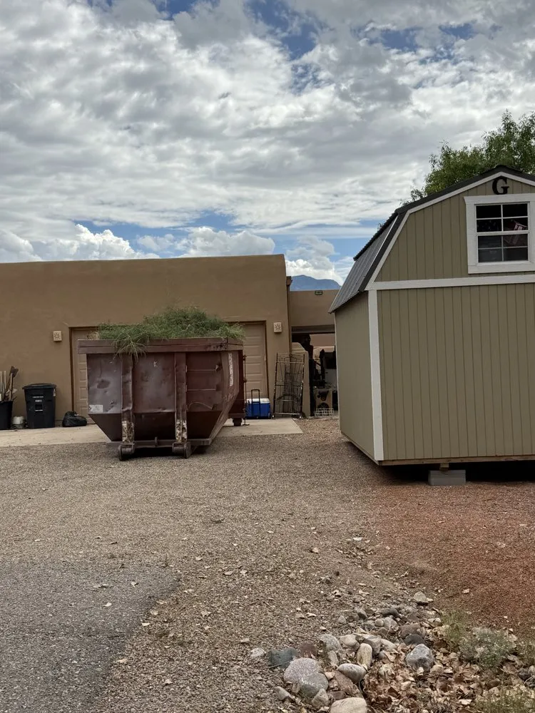 Top-rated landscape design for year-round maintenance in Rio Rancho, NM by Felipe’s Landscaping and removal