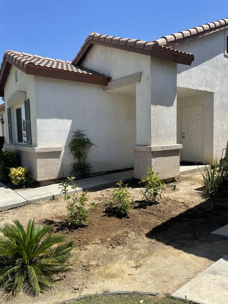 Reliable residential landscaping in Bakersfield, CA by Felipe’s Lawn Service