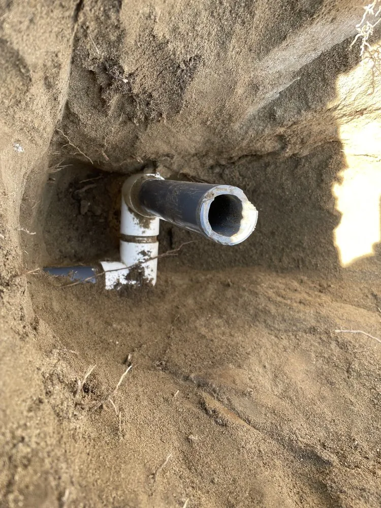 Custom lawn mowing service for beautiful yards across Bakersfield, CA - Felipe’s Lawn Service