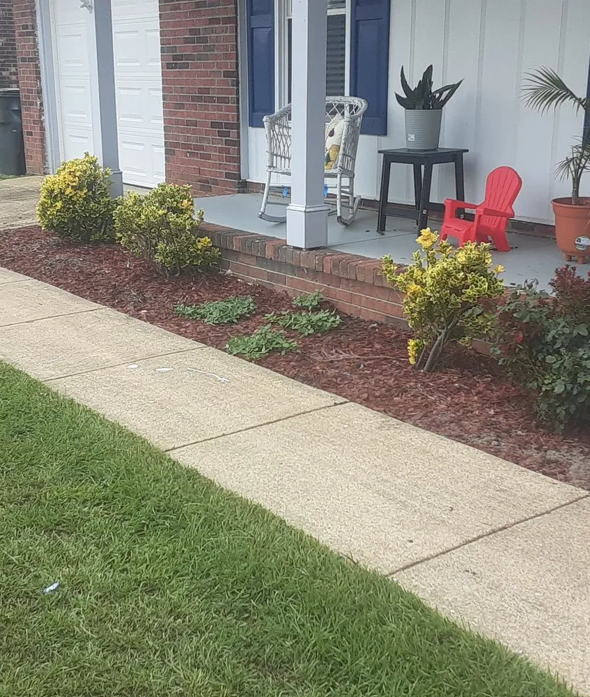 Top-rated garden landscaping in Fayetteville, NC by Felix & Son's Management & More