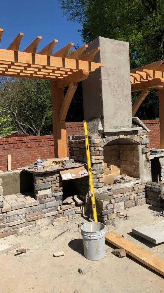 Custom residential landscaping in Lenoir City, TN - Felix General Construction