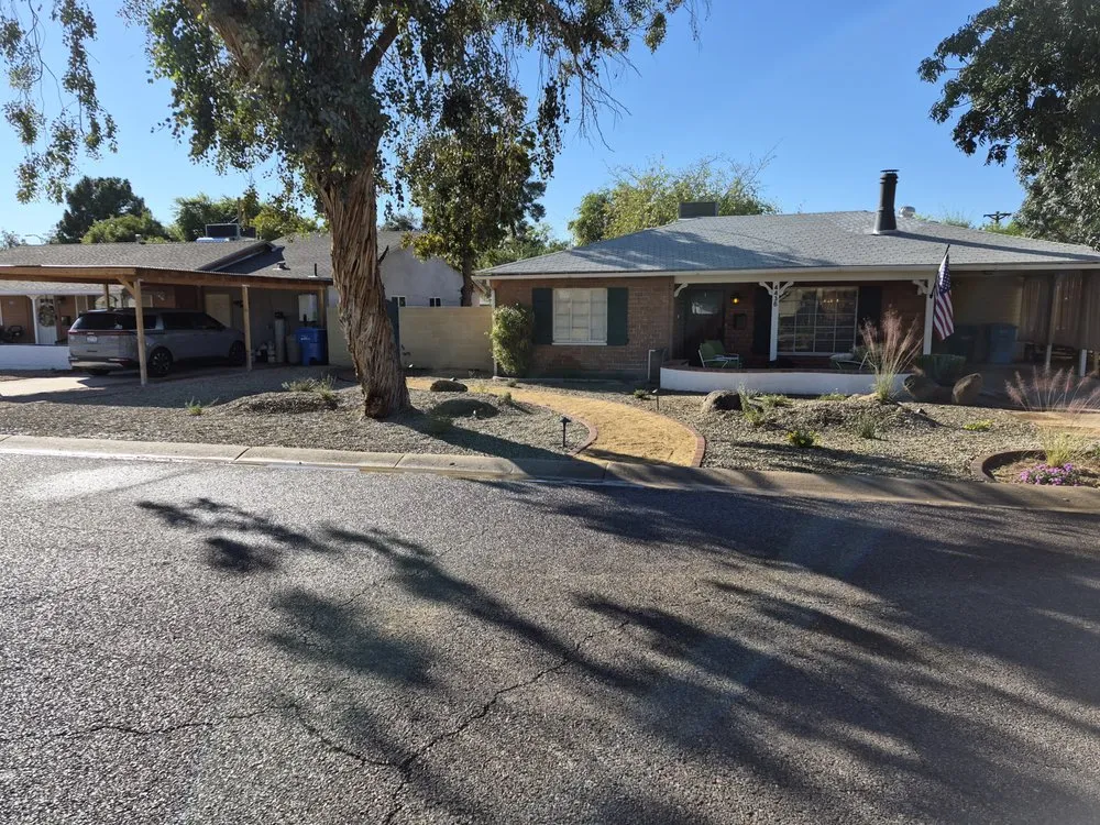 Reliable yard cleanup service in Phoenix, AZ by Felix Landscape