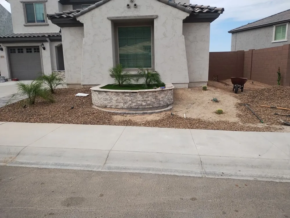 Local landscaping services experts serving Phoenix, AZ - Felix Landscape