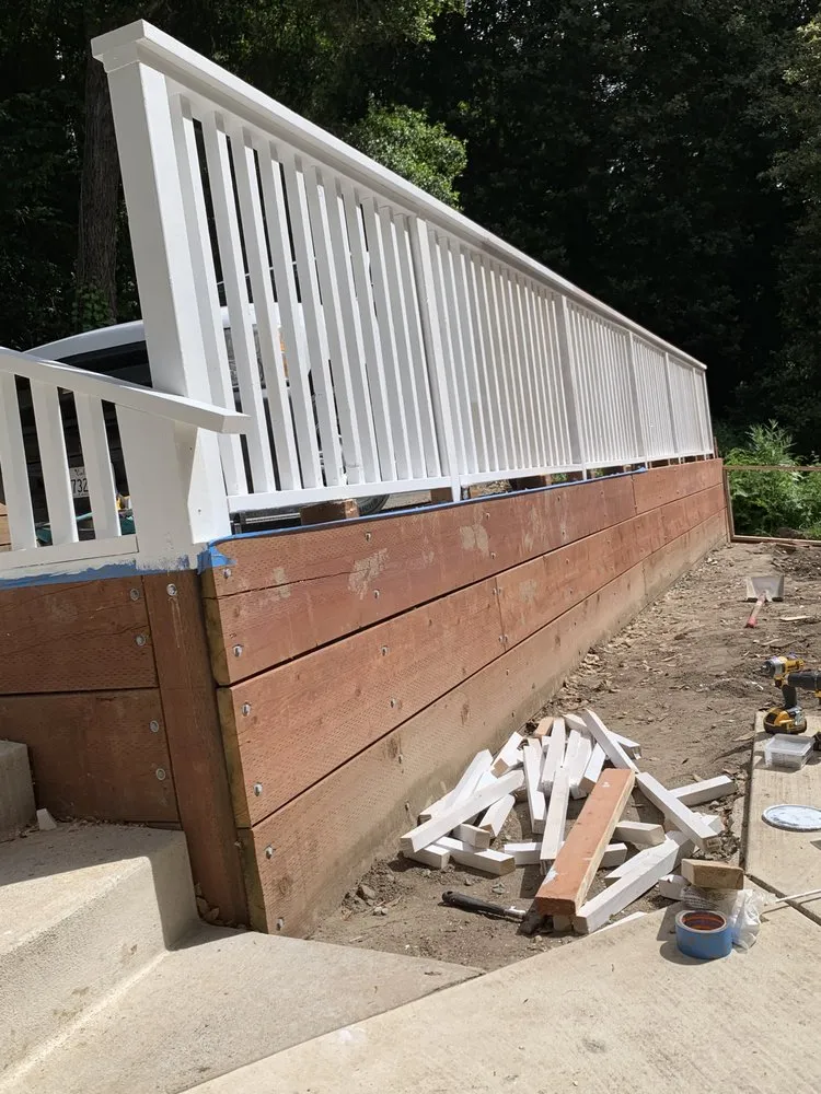 Professional landscape design for residential properties in Capitola, CA by Felix landscaping and clean services