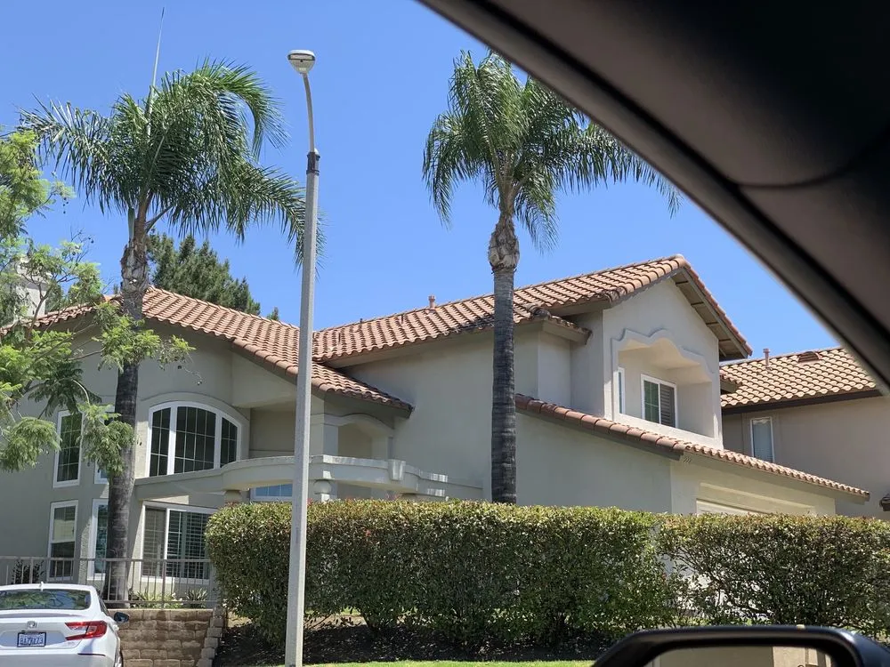 Top-rated lawn care service in Chino, CA by Felix Landscaping