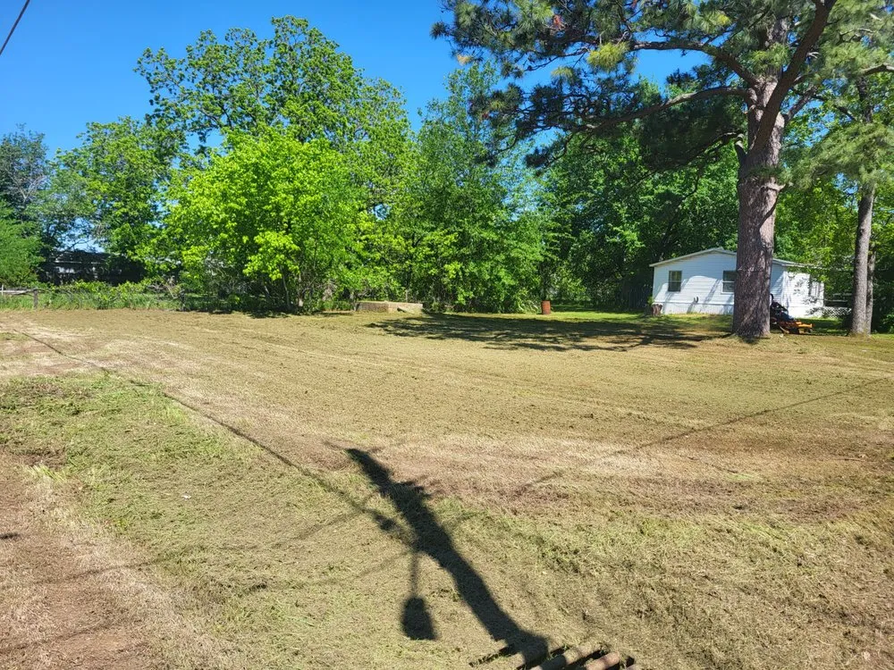 Affordable yard cleanup service for homes across Durant, OK - Feltman Lawn & Limb Services