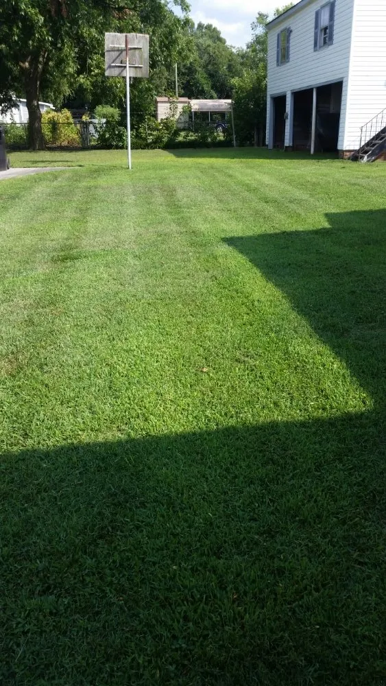 Reliable residential landscaping in Burlington, NC by Felton Lawn Care
