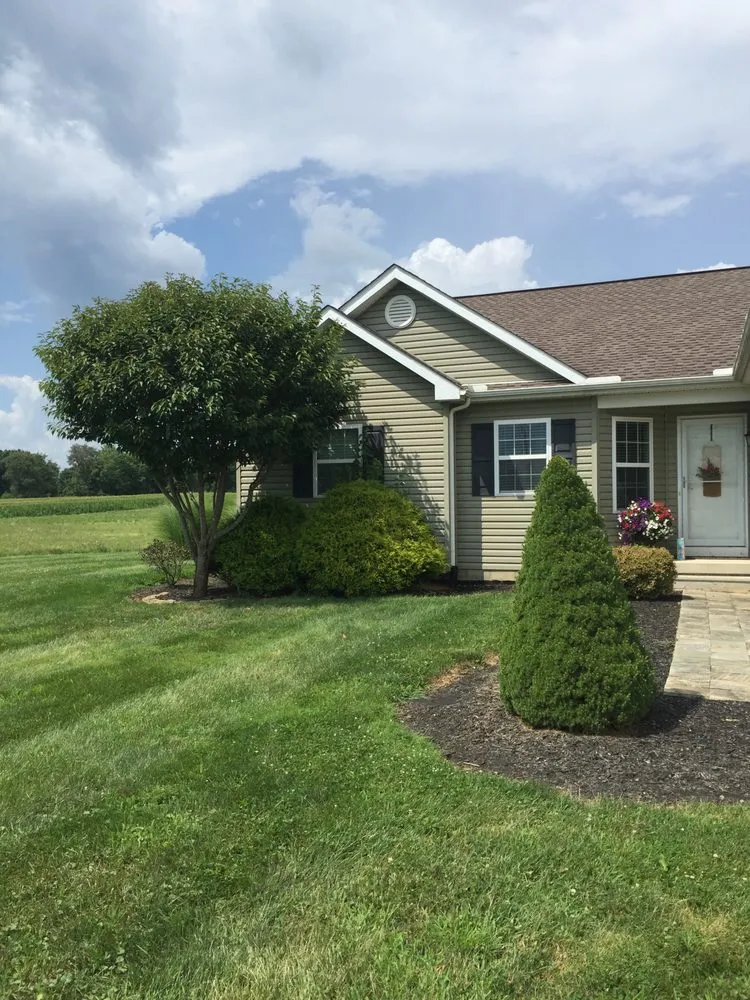 Reliable outdoor landscaping in Newark, OH - Felumlee Property Solutions