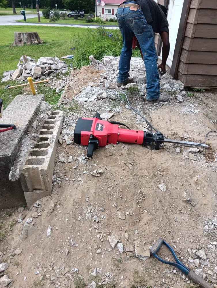 Custom lawn care service in Tiffin, OH by Fence And Moore