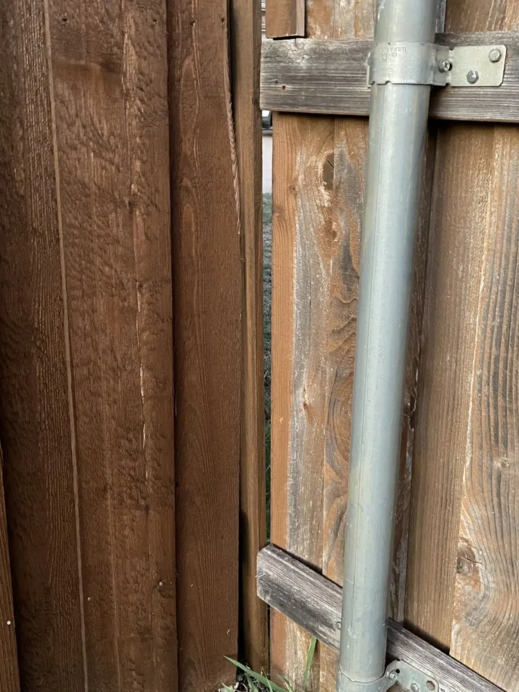 Top-rated lawn care service in Dallas, TX - Fence Install and Landscaping