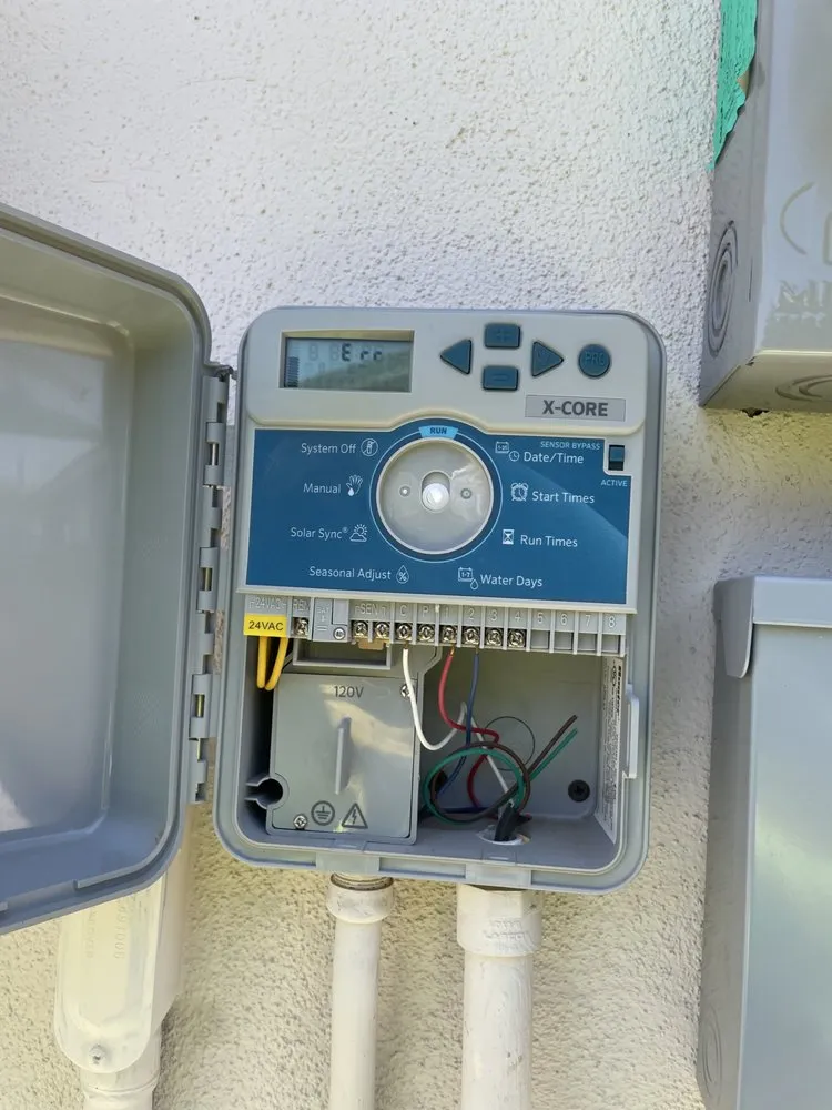 Affordable lawn care service experts serving Peoria, AZ - Fenix Landscape & Hard Scape