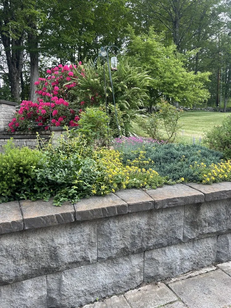 Professional garden landscaping for residential properties in Swanzey, NH by Fenrir Labor