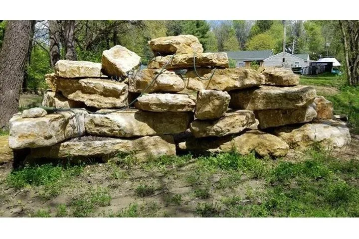 Trusted lawn care service in Burlington, IA - Fenton's Construction & Landscaping