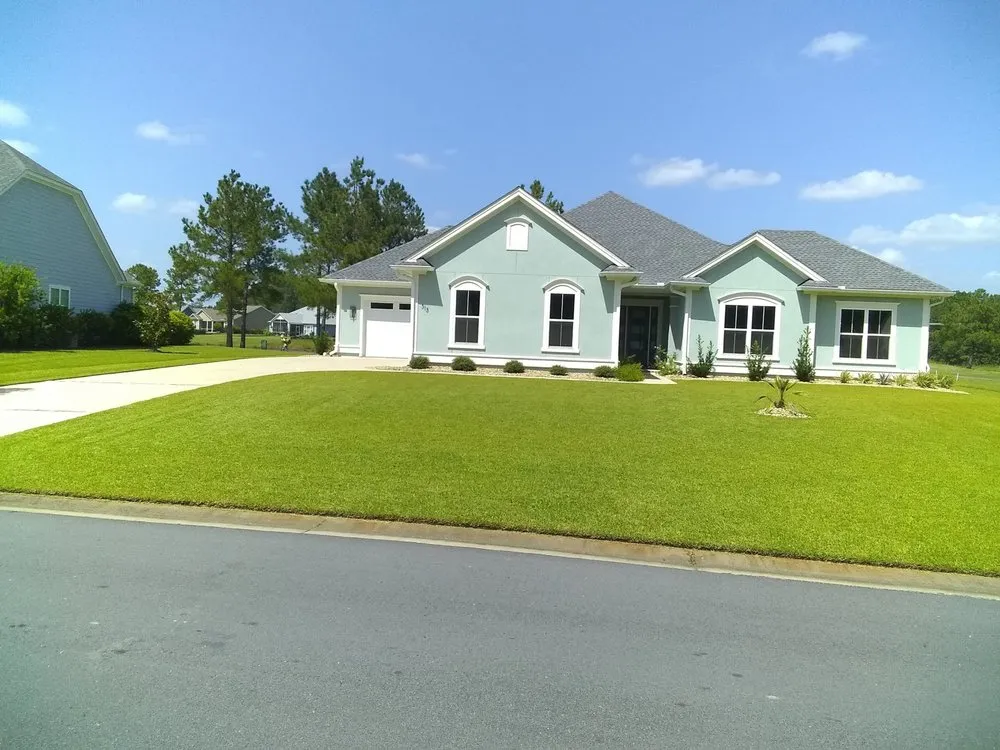 Top-rated yard maintenance experts serving Arcadia, FL - Fer Fer's Cleaning Services