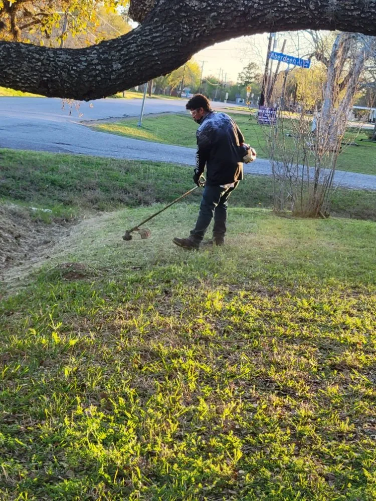 Custom landscape design in Victoria, TX - Fergreen Lawncare