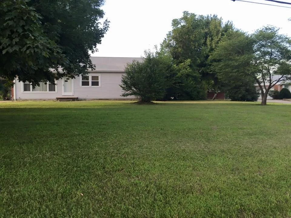 Professional yard maintenance near you across Hawesville, KY - Ferguson's