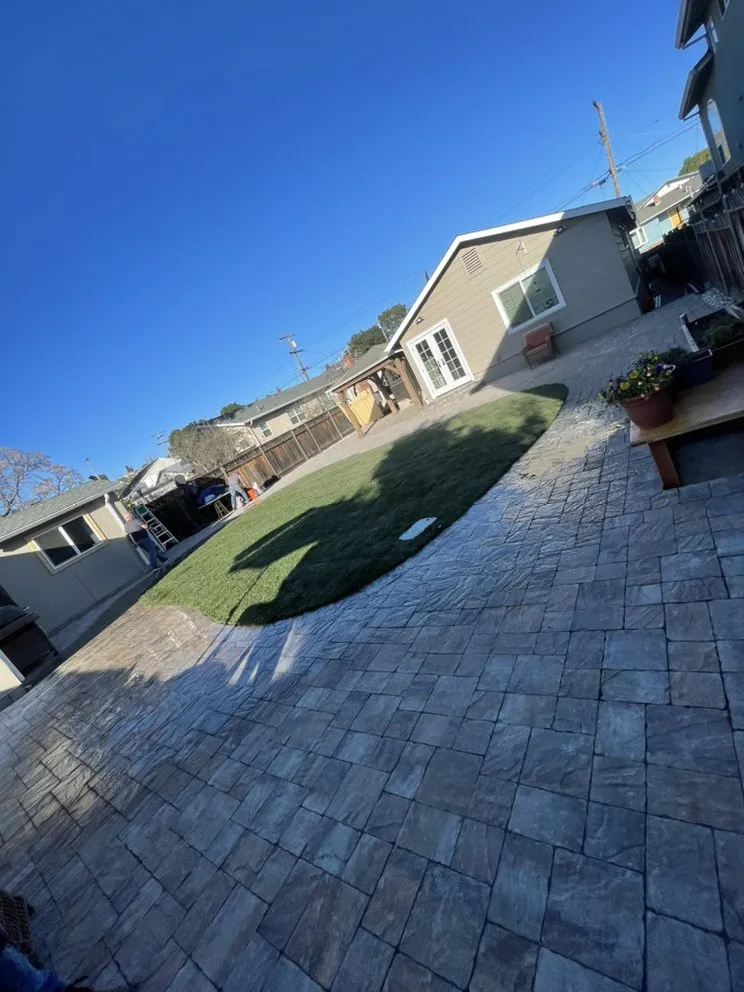 Top-rated garden landscaping in Redwood City, CA by Ferman Landscaping and Maintenance Services