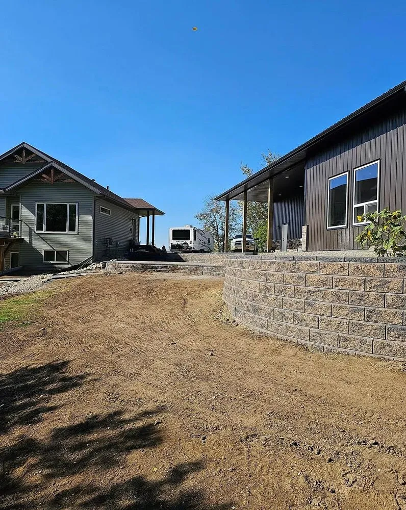 Top-rated landscaping services for residential properties in Tampa Bay, FL by Fern Cliff Lawn Care