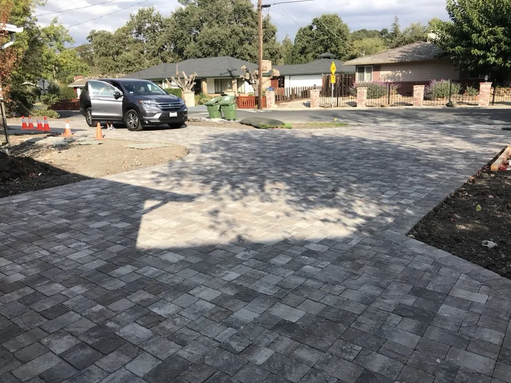 Top-rated yard maintenance for beautiful yards in Concord, CA by Fernandez & Sons Landscaping