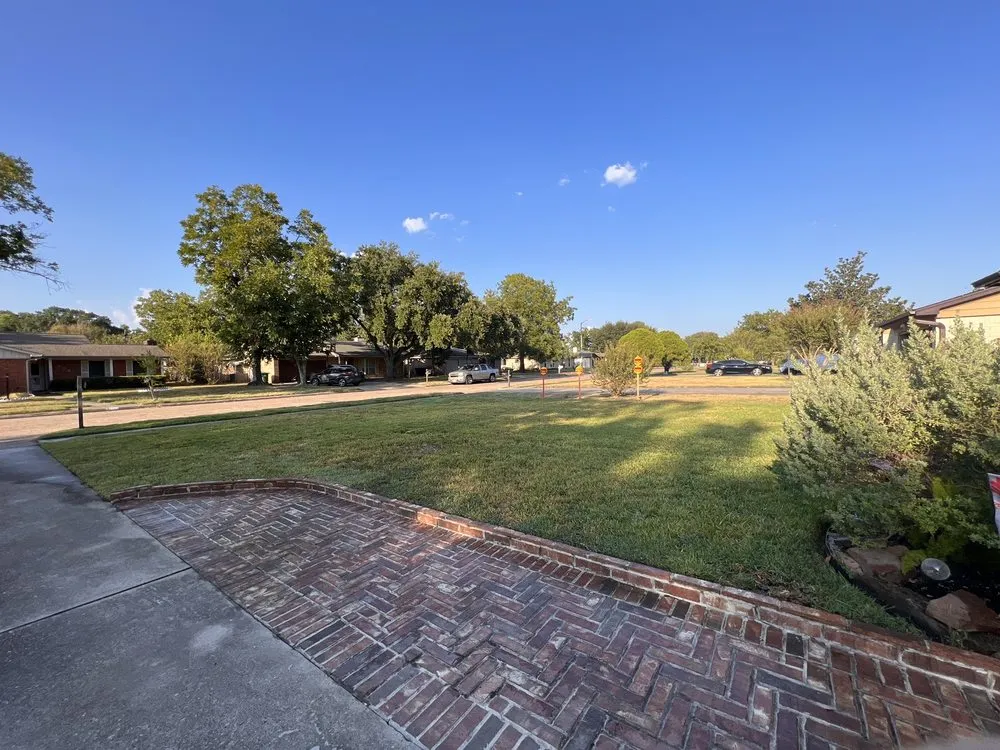 Custom landscape installation experts serving Houston, TX - Fernandez Landscape Contractors Services