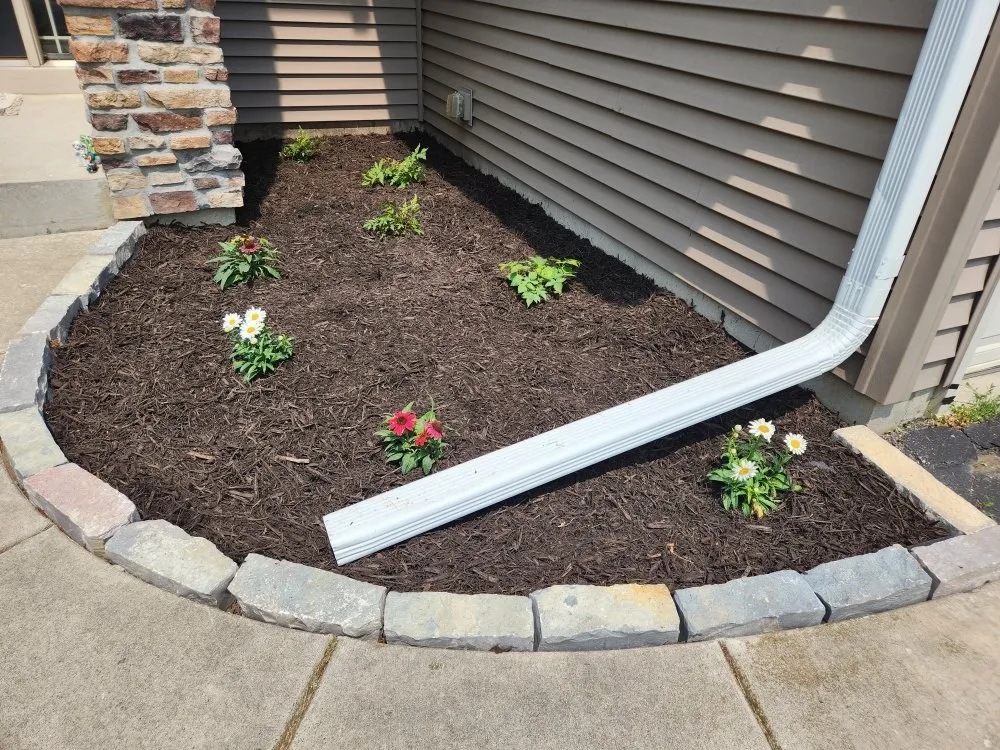 Custom outdoor landscaping in Saint Paul, MN - Fernandez Landscaping