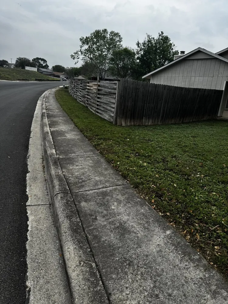 Expert outdoor landscaping experts serving San Antonio, TX - Fernandez Lawncare