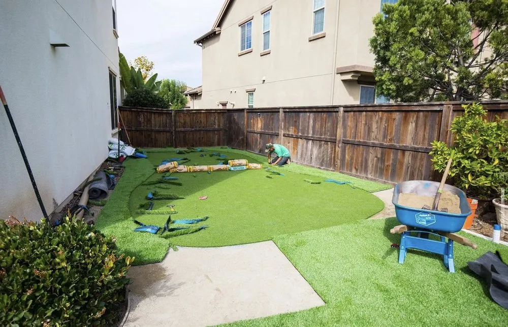 Expert outdoor landscaping experts serving Los Angeles, CA - Fernando Avilas Concrete & Landscape