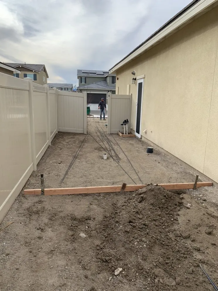 Expert residential landscaping in Los Angeles, CA by Fernando Avilas Concrete & Landscape