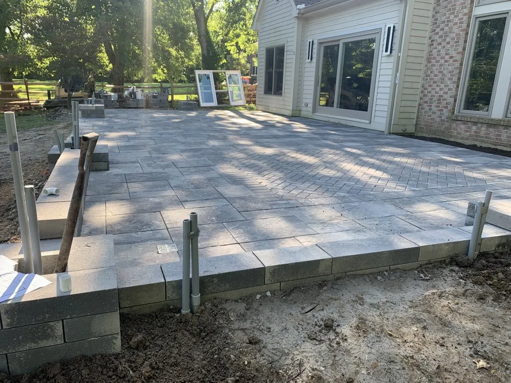 Expert yard maintenance with custom design across Cincinnati, OH - Fernando Escobar Landscaping And Lawn Care Service