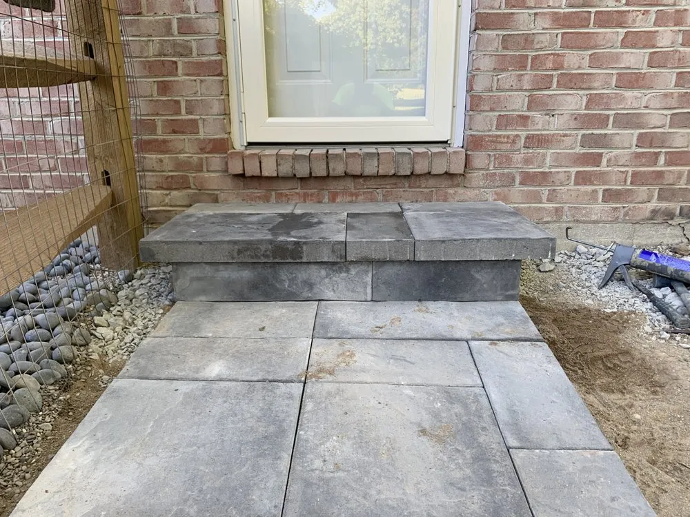 Custom lawn care service with custom design in Cincinnati, OH by Fernando Escobar Landscaping And Lawn Care Service