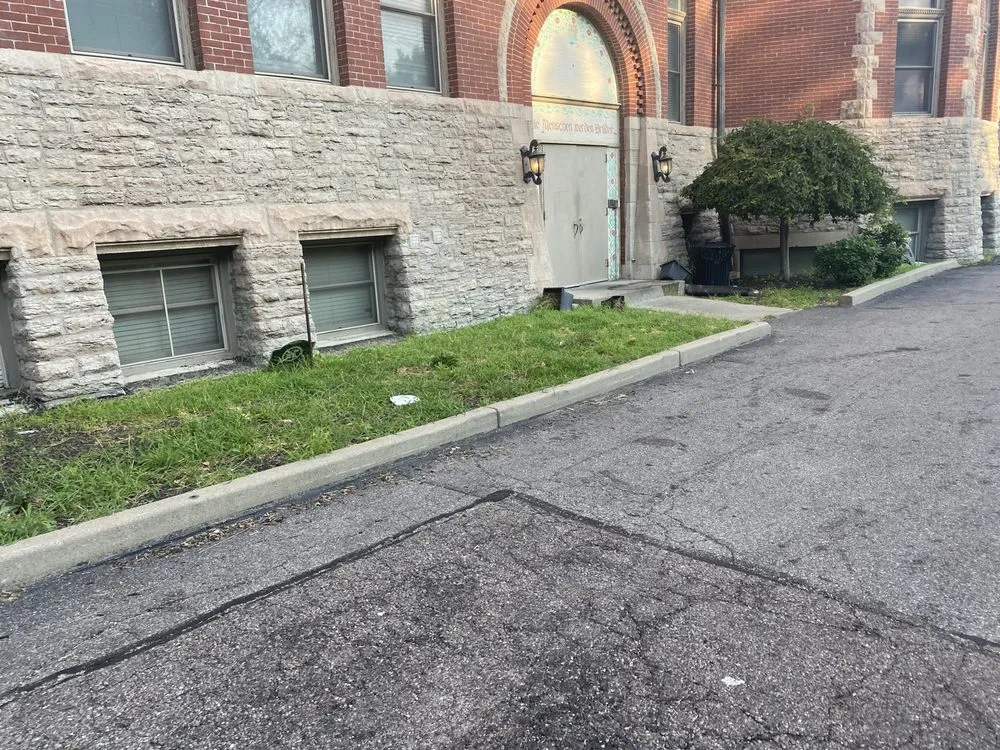 Professional outdoor landscaping experts serving Cincinnati, OH - Fernando Escobar Landscaping And Lawn Care Service