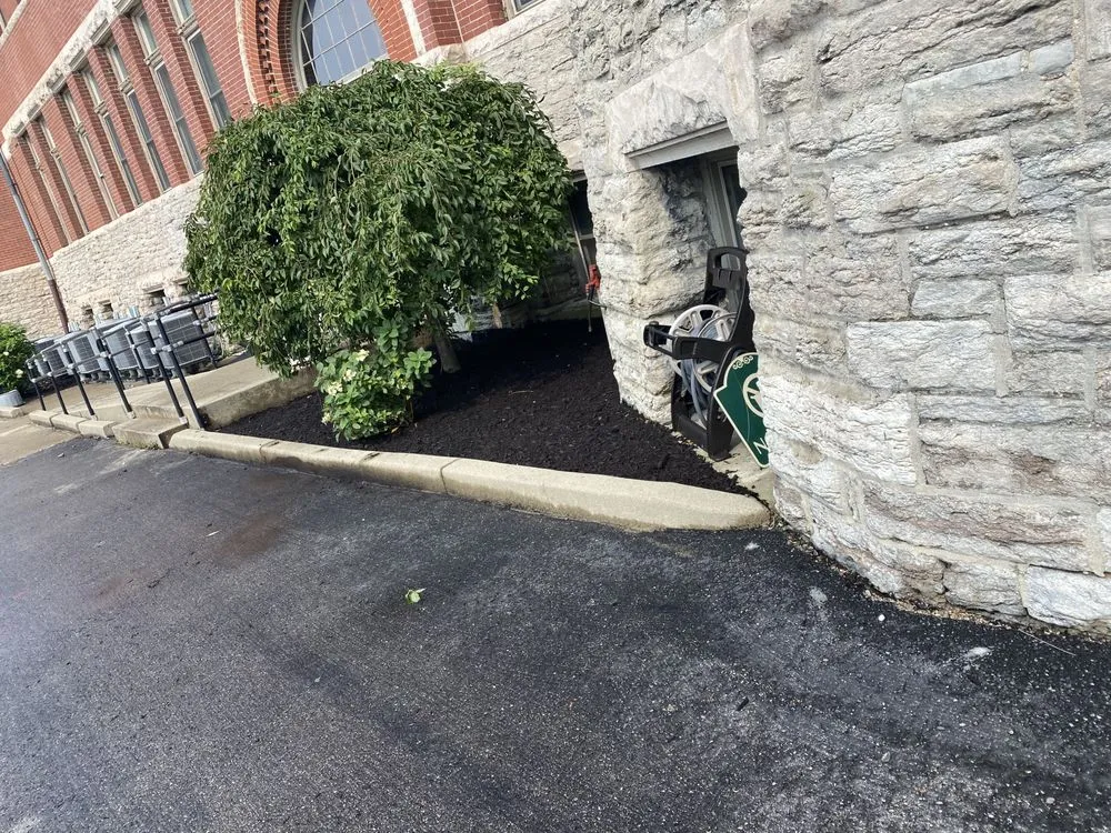 Trusted landscaping services experts serving Cincinnati, OH - Fernando Escobar Landscaping And Lawn Care Service