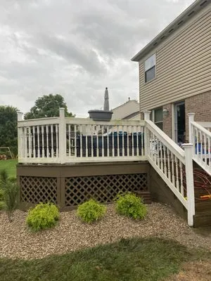 Fernando Escobar Landscaping And Lawn Care Service Logo