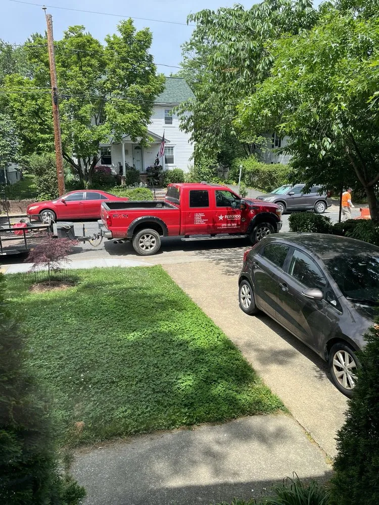Local yard maintenance in Alexandria, VA by Fernando Landscaping