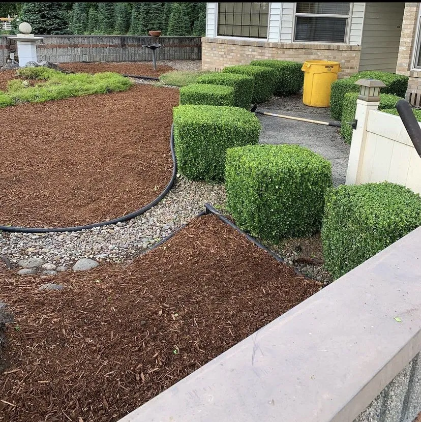 Custom yard maintenance in Clackamas, OR - Fernando Landscaping And Yard Care