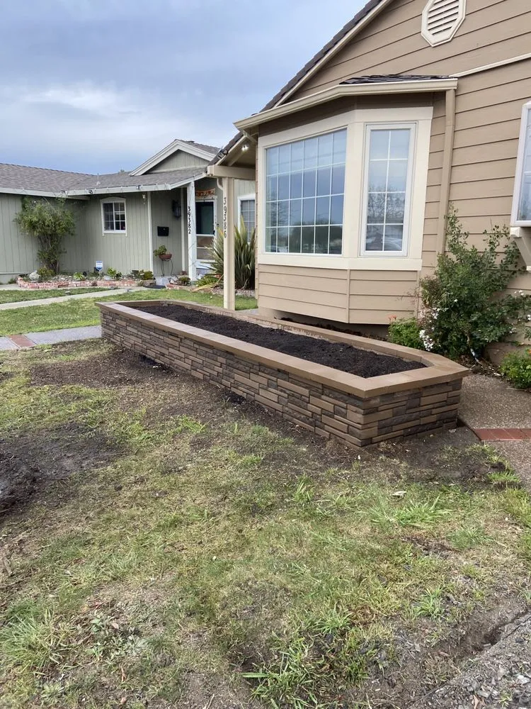 Custom outdoor landscaping for homes across Fremont, CA - Fernando's Gardening