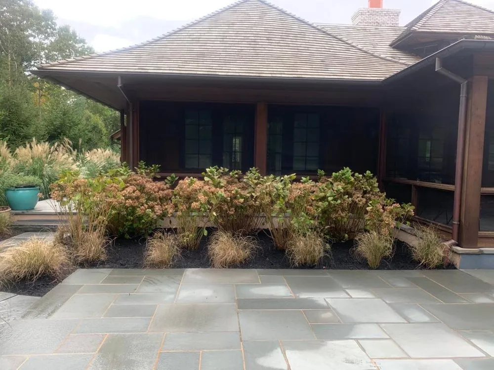 Top-rated yard cleanup service in Watermill, NY - Fernando's Home Improvement