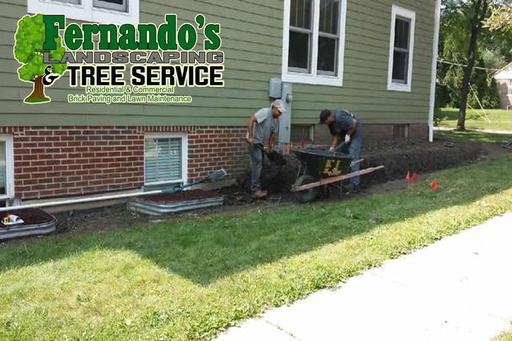 Professional garden landscaping in Glen Ellyn, IL by Fernando's Landscaping & Tree Service