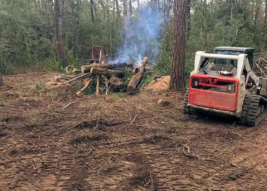 Affordable lawn mowing service experts serving Georgetown, TX - Fernandos Landscaping